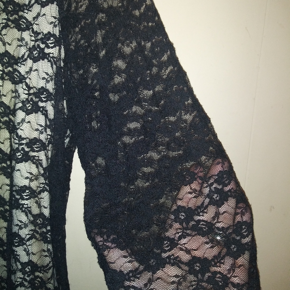 Blouse - Picture 2 of 3